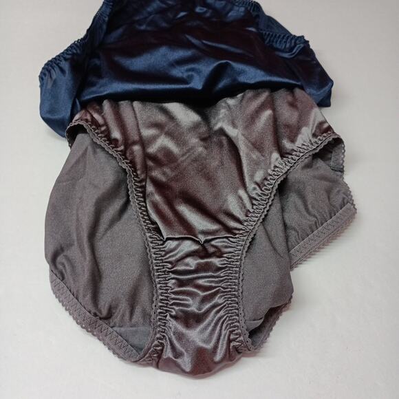 Vanity Fair Radiant Collection Light Control Undershapers 3 Pack Briefs 4XL/11 - Picture 3 of 5